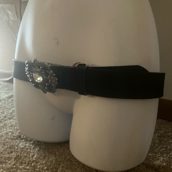 Express Black Buckle Belt - Picture 2 of 9